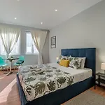 아파트 Experience The Charm With Terrace 포르투