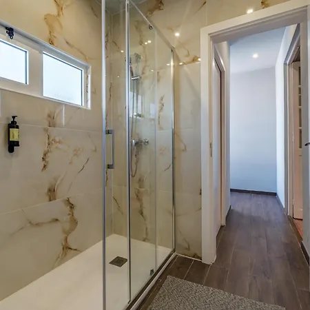 Experience The Charm With Terrace Πόρτο